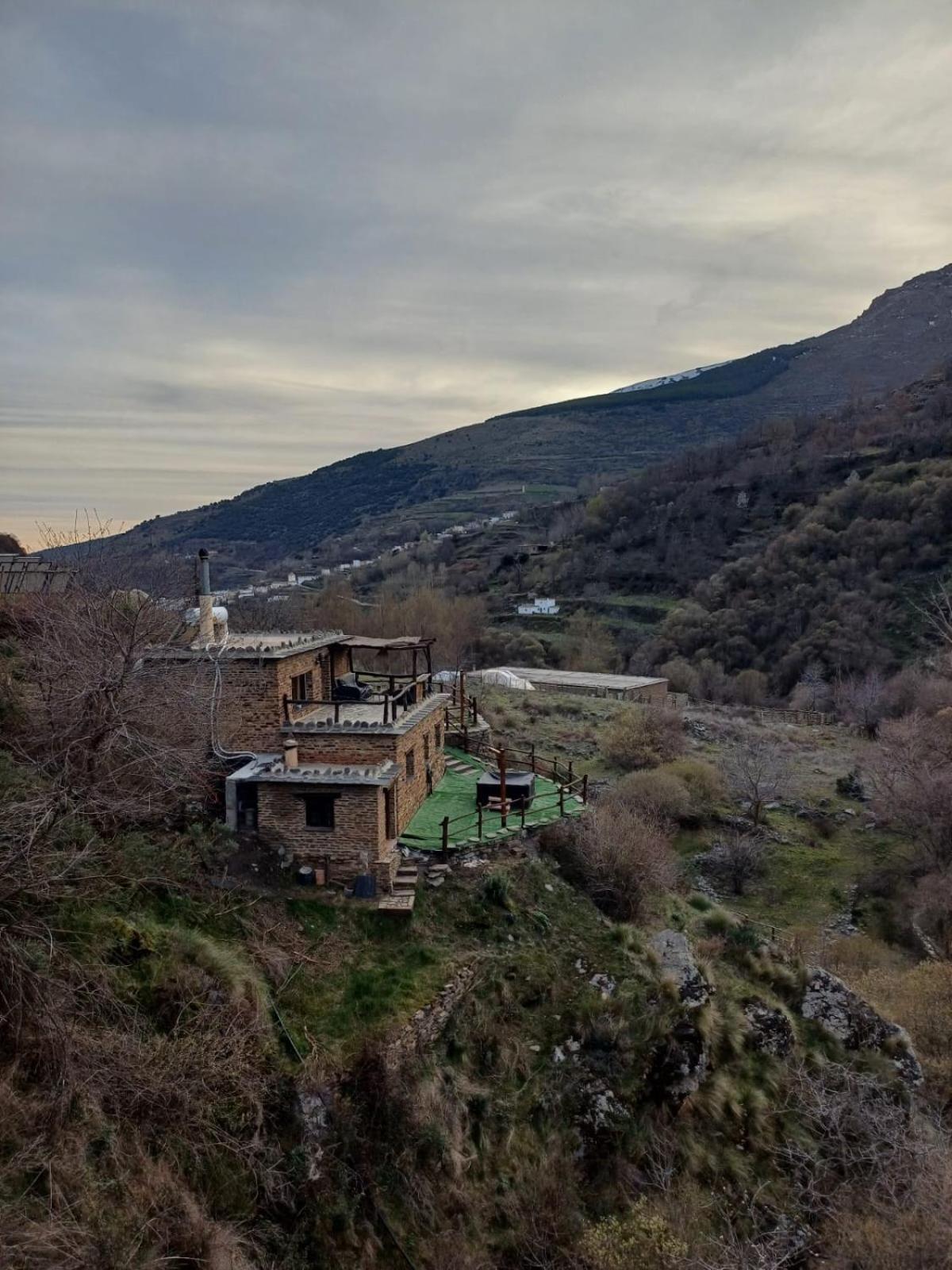 Casa Rural Cortijo Molino Altero Trevelez Exterior photo